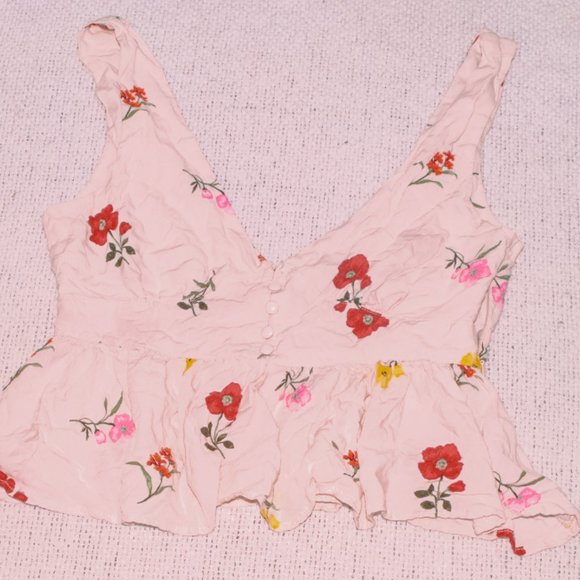 Beautiful Top - Picture 1 of 2